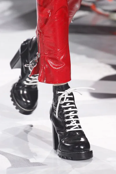 Look 1